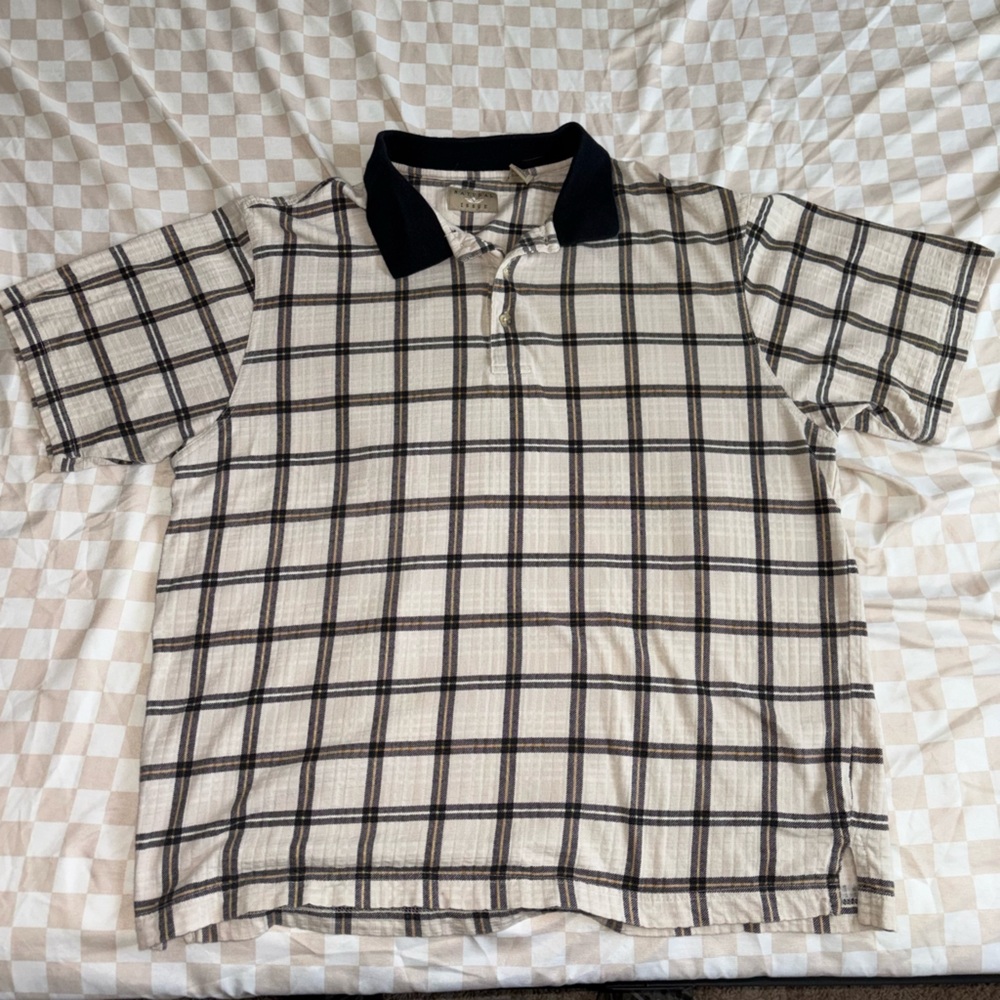 Plaid Long Sleeve Shirt with Black Collar